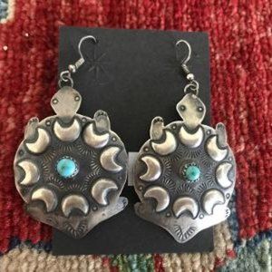 NATIVE AMERICAN Turquoise Turtle Sterling Earrings